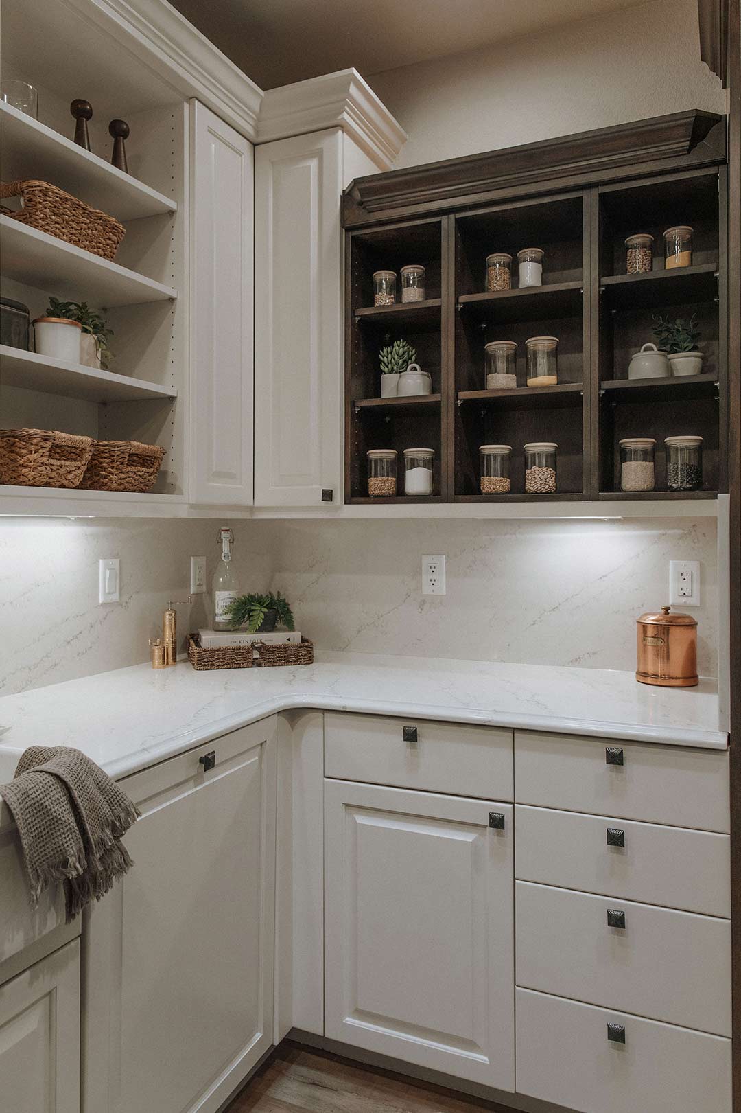 J. Reiko-Design + Co. - Working Pantry - 2 A contemporary pantry design with mixed tone cabinets, marble backsplash and a combination of open shelving and closed cabinets. Design by J. Reiko Design + Co.