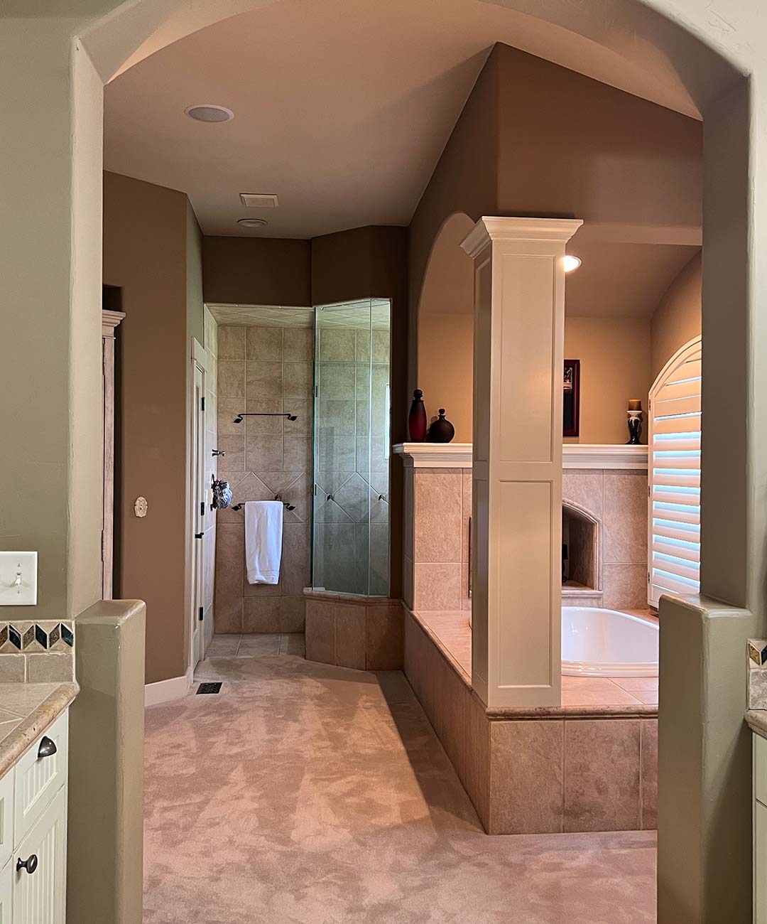 Primary bathroom 'before' image - J. Reiko Design + Co - Three Eagles Drive Project - before and after of a rustic and traditional mediterranean-inspired home in Fort Collins, Colorado